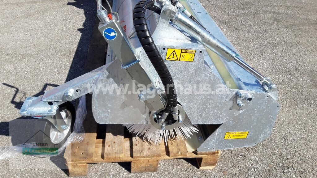 Kehrmaschine des Typs Fliegl ECONOMY 2300, Neumaschine in Aschbach (Bild 2)