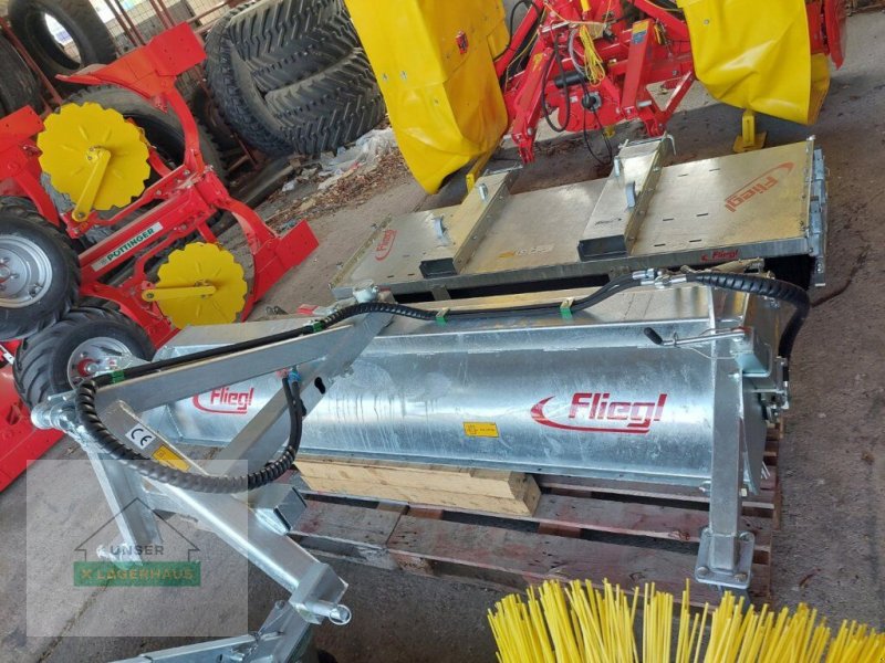 Kehrmaschine του τύπου Fliegl ECONOMY 2300, Neumaschine σε Haag