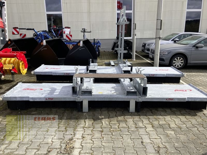 Kehrmaschine του τύπου Fliegl KEBFLI400005 LÖWE 4.000MM, Neumaschine σε Schwend (Φωτογραφία 2)