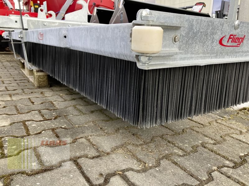 Kehrmaschine του τύπου Fliegl KEBFLI400005 LÖWE 4.000MM, Neumaschine σε Schwend (Φωτογραφία 13)