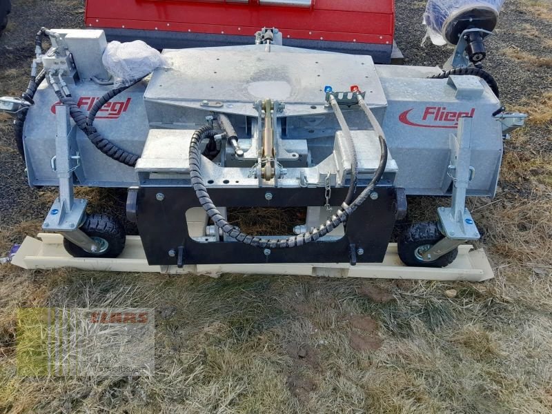 Kehrmaschine του τύπου Fliegl KEHPRF230000 PROFI 2.300MM, Neumaschine σε Altenstadt a.d. Waldnaab (Φωτογραφία 3)