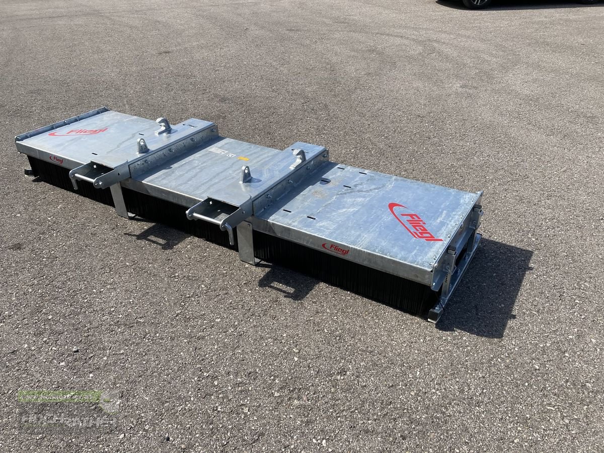 Kehrmaschine des Typs Fliegl Kehrbesen Löwe, Neumaschine in Kronstorf (Bild 5)