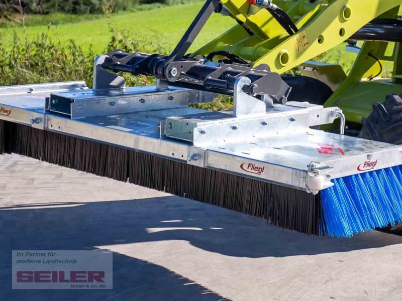 Kehrmaschine типа Fliegl Kehrbesen LUCHS 2500 mm, Neumaschine в Ansbach (Фотография 1)