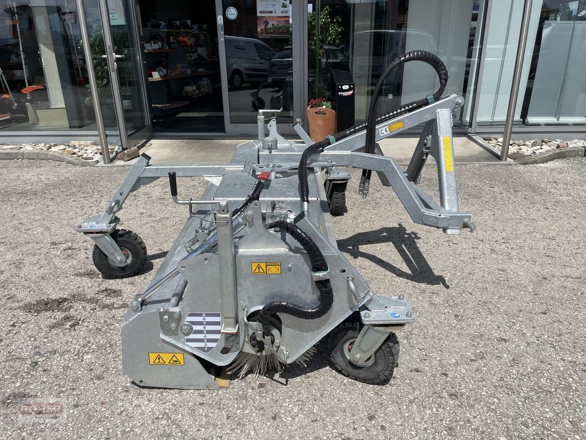 Kehrmaschine des Typs Fliegl Kehrmaschine Typ 500, Neumaschine in Wieselburg Land (Bild 4)