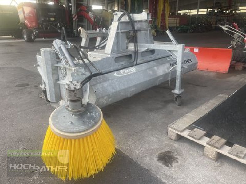 Kehrmaschine of the type Fliegl Kehrmaschine, Gebrauchtmaschine in Kronstorf (Picture 3)
