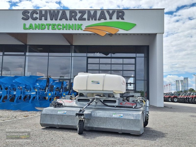 Fliegl Profi 2300 RL, Gebrauchtmaschine, Rok výroby: 2021 (Obrázek 1) Kehrmaschine typu Fliegl Profi 2300 RL, Gebrauchtmaschine v Gampern (Obrázek 1)