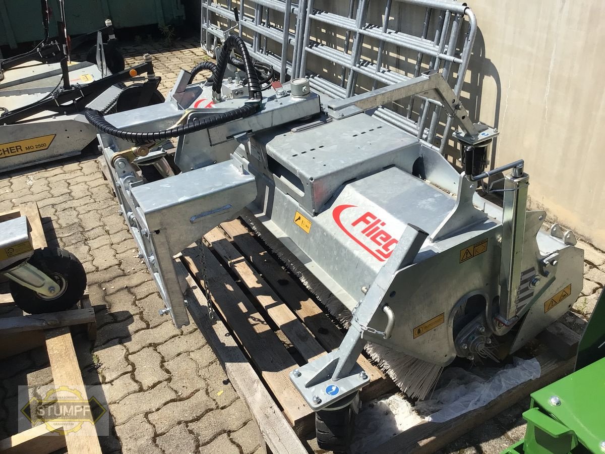 Kehrmaschine tip Fliegl Typ 600, Neumaschine in Grafenstein (Poză 3)