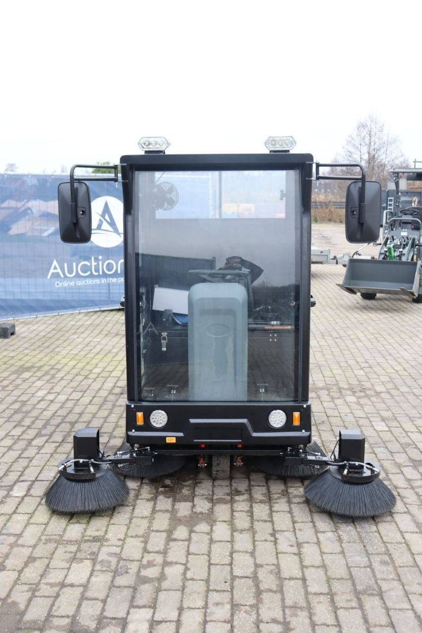 Kehrmaschine des Typs Floor SJ1950, Gebrauchtmaschine in Antwerpen (Bild 9)
