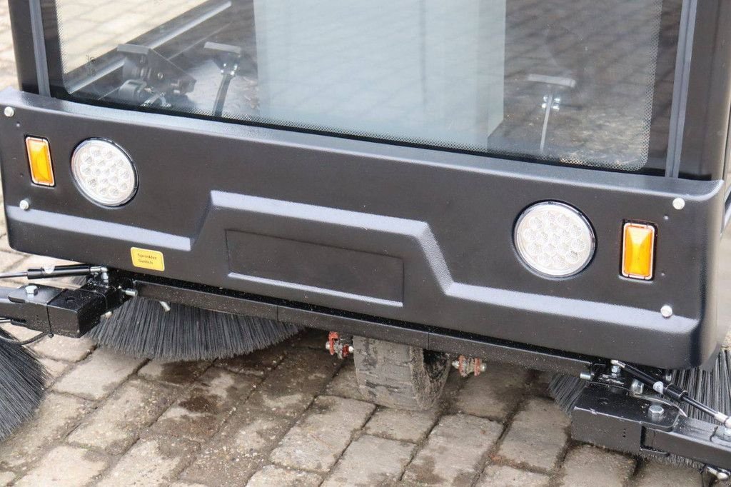 Kehrmaschine des Typs Floor SJ1950, Gebrauchtmaschine in Antwerpen (Bild 11)