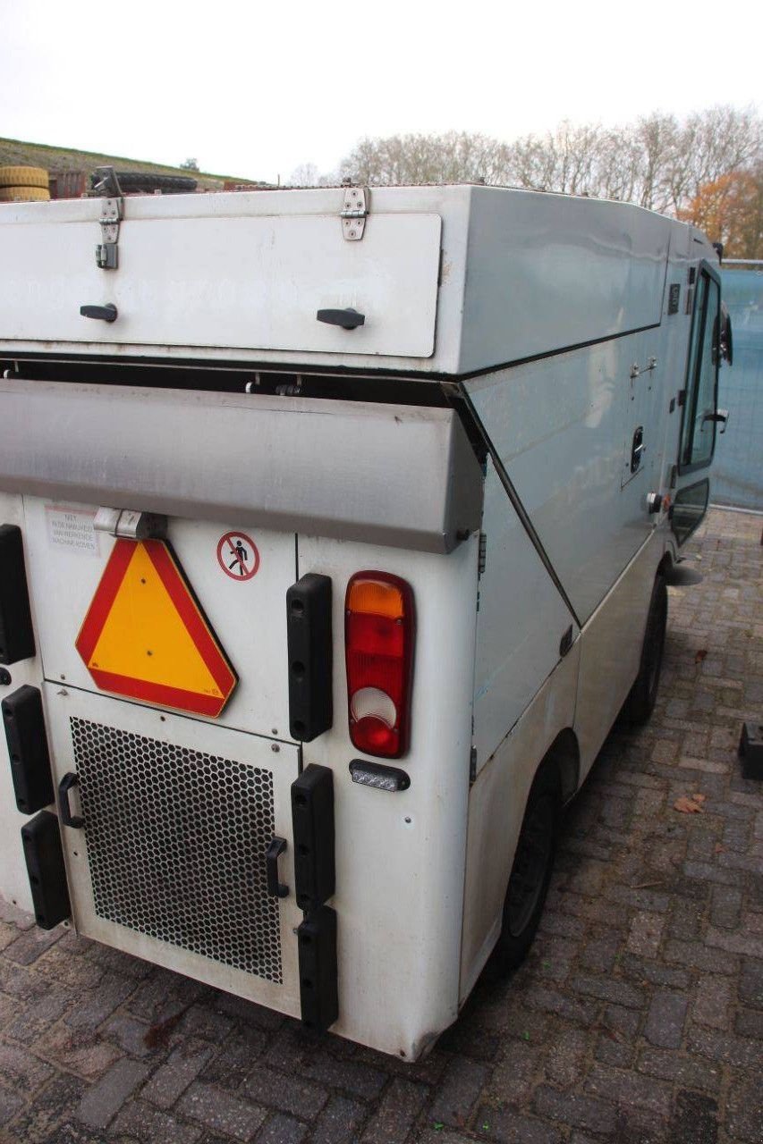 Kehrmaschine от тип HMF 214, Gebrauchtmaschine в Antwerpen (Снимка 5)