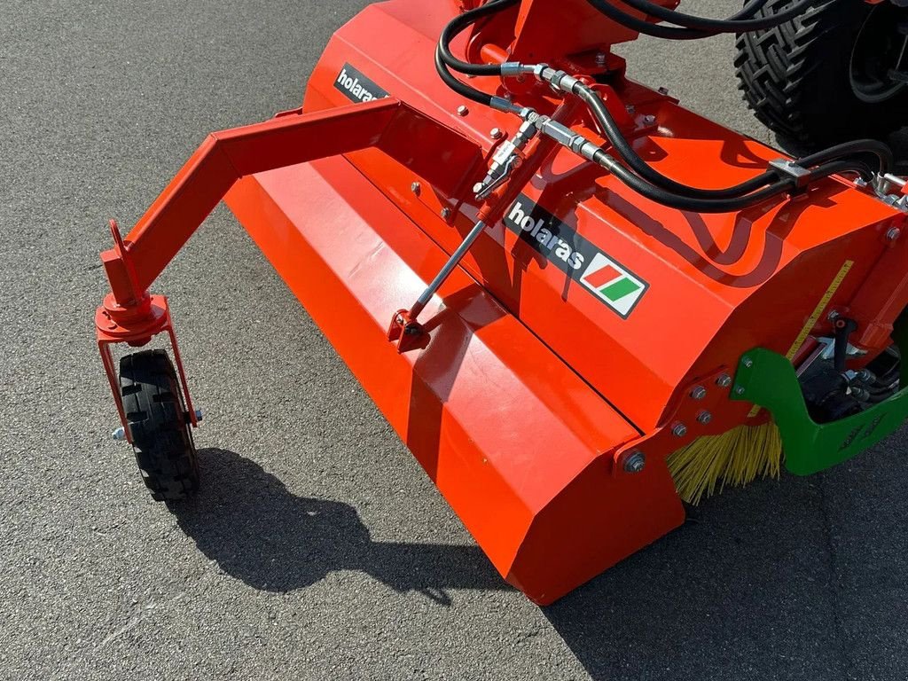 Kehrmaschine des Typs Holaras H-150 Veegmachine, Gebrauchtmaschine in BENNEKOM (Bild 7)