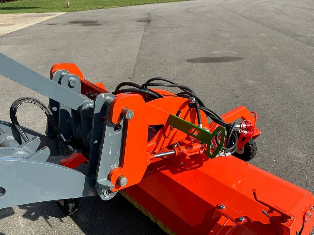 Kehrmaschine des Typs Holaras H-150 Veegmachine, Gebrauchtmaschine in BENNEKOM (Bild 10)