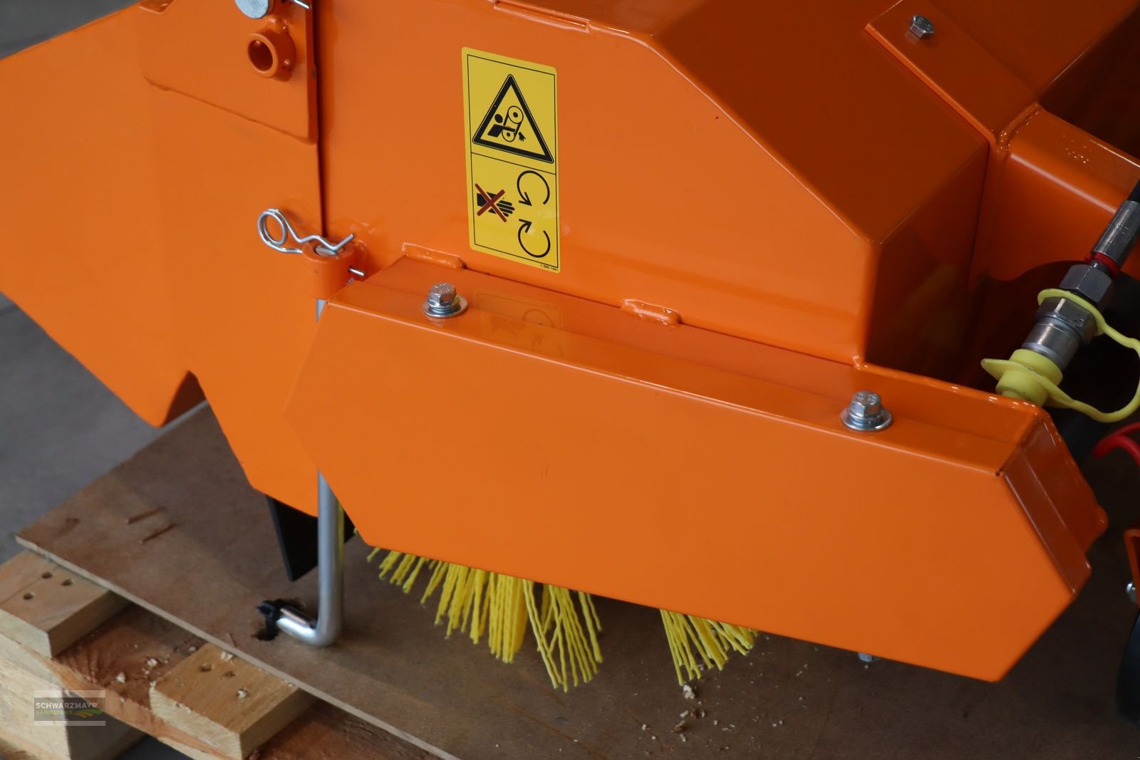 Kehrmaschine des Typs Iseki Frontkehrmaschine KL 130/40, Gebrauchtmaschine in Gampern (Bild 12)