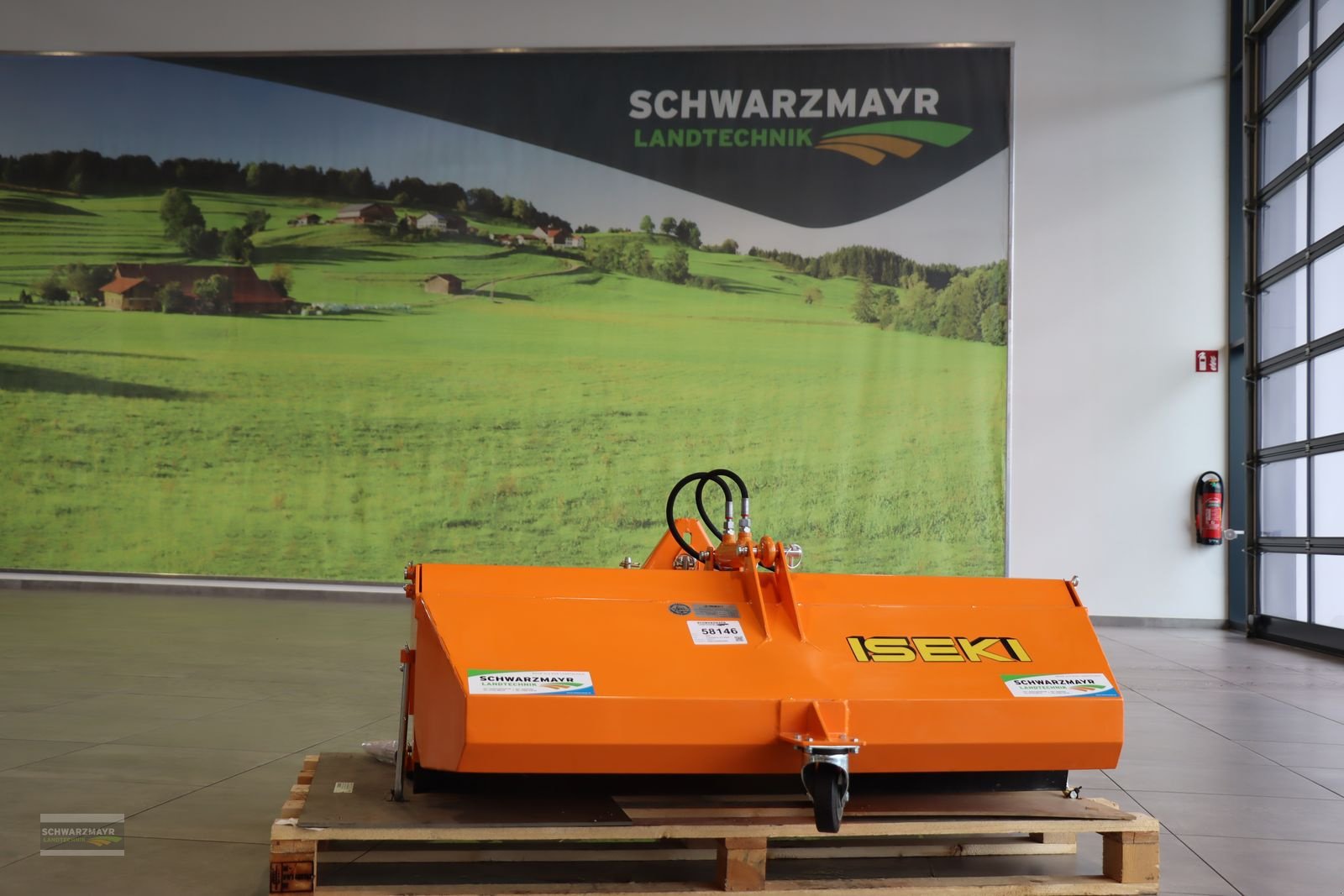 Kehrmaschine des Typs Iseki Frontkehrmaschine KL 130/40, Gebrauchtmaschine in Gampern (Bild 1)