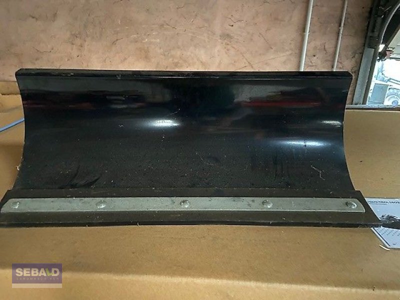 Kehrmaschine des Typs Iseki Schneeschild HK 80, Gebrauchtmaschine in Zweibrücken (Bild 1)