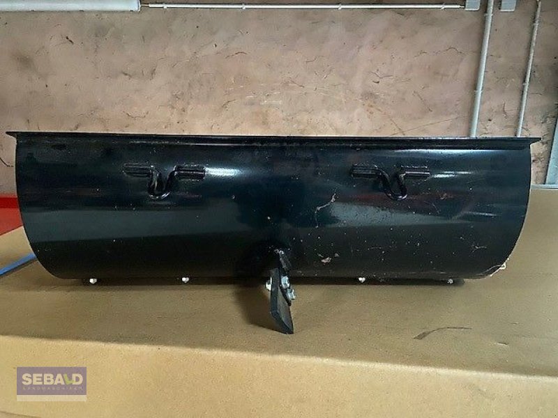 Kehrmaschine des Typs Iseki Schneeschild HK 80, Gebrauchtmaschine in Zweibrücken (Bild 2)