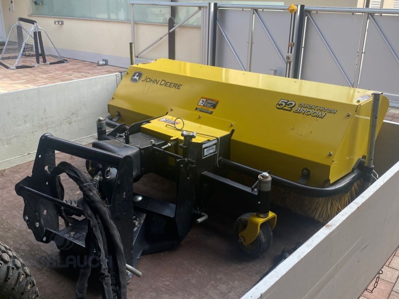 Kehrmaschine typu John Deere 52 Quick Hitch Broom, Gebrauchtmaschine v Ringsheim (Obrázek 14)