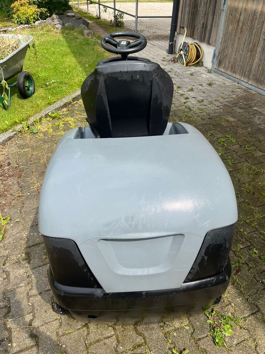 Kehrmaschine des Typs Kärcher Kehrmaschine KM 100/100R, Gebrauchtmaschine in Bergheim (Bild 4)