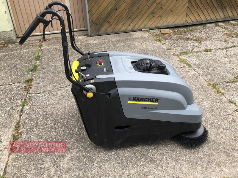 Kehrmaschine типа Kärcher Kehrmaschine KM 75/40 W PRIVATVERKAUF, Gebrauchtmaschine в St. Pölten