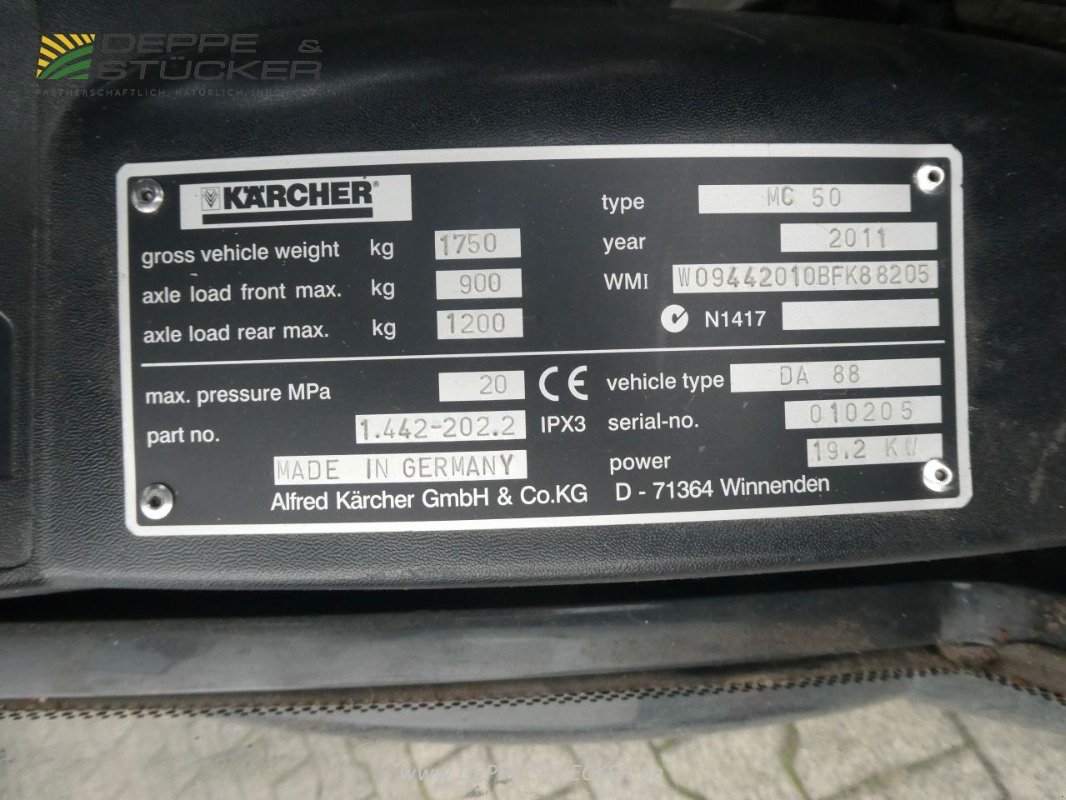 Kehrmaschine del tipo Kärcher MC 50, Gebrauchtmaschine In Lauterberg/Barbis (Immagine 21)