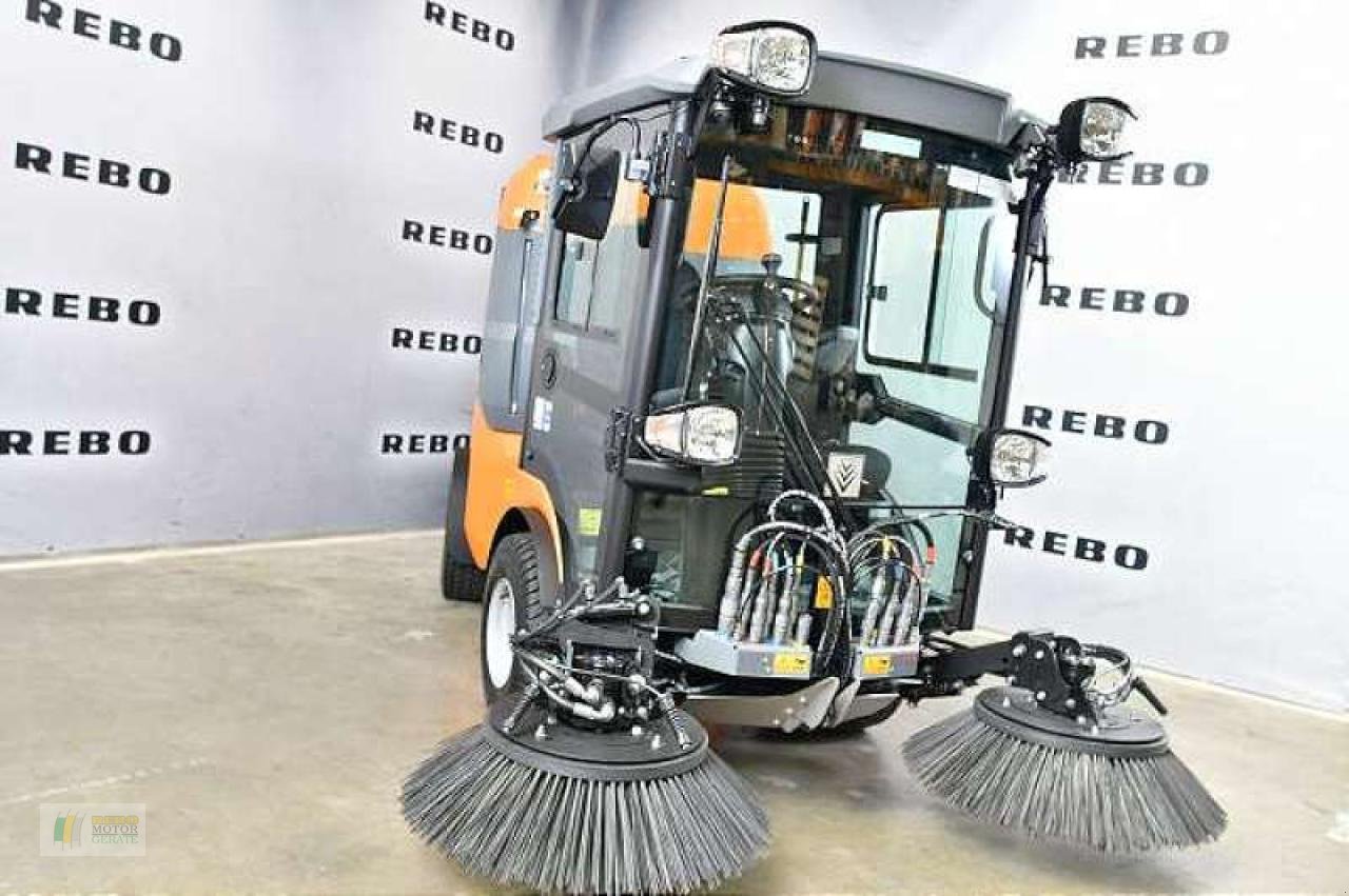 Kehrmaschine типа Kärcher MC130, Gebrauchtmaschine в Cloppenburg (Фотография 1)