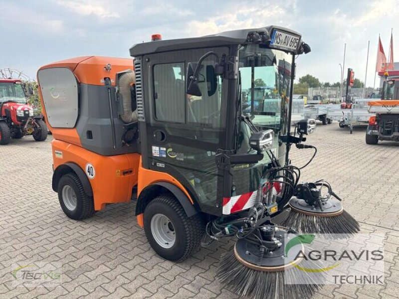 Kehrmaschine van het type Kärcher MC150, Vorführmaschine in Münster (Foto 2)