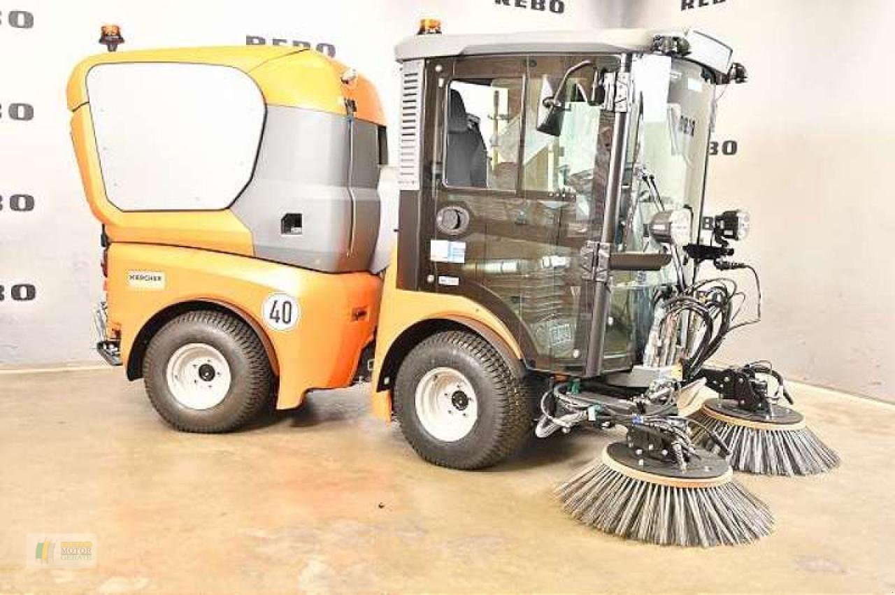 Kehrmaschine des Typs Kärcher MC150, Neumaschine in Cloppenburg (Bild 1)