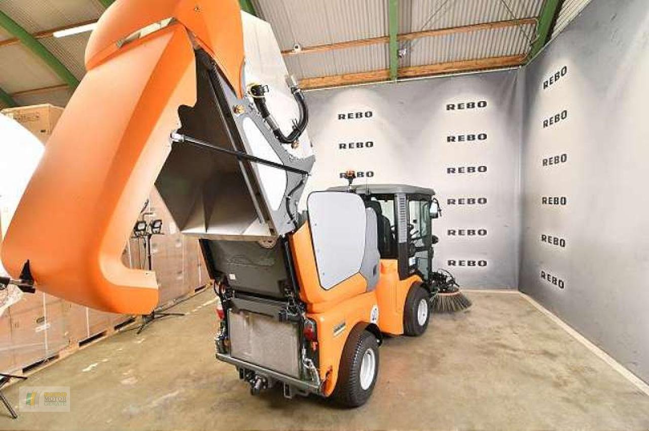 Kehrmaschine des Typs Kärcher MC150, Neumaschine in Cloppenburg (Bild 9)