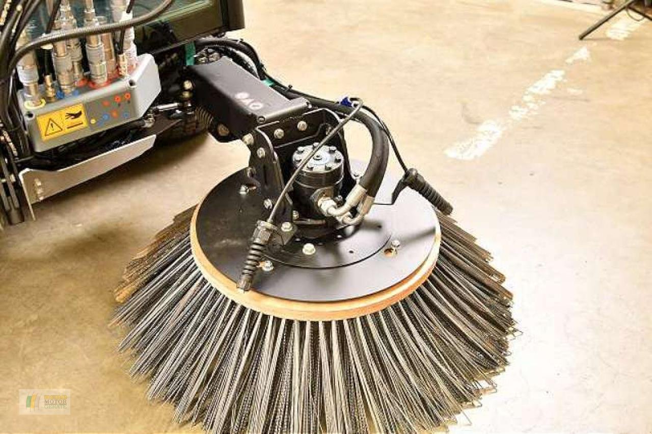 Kehrmaschine a típus Kärcher MC150, Neumaschine ekkor: Cloppenburg (Kép 9)