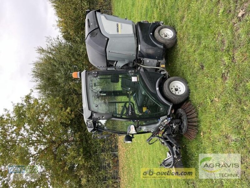 Kehrmaschine of the type Kärcher MIC 34 C, Gebrauchtmaschine in Scharbeutz (Picture 1)