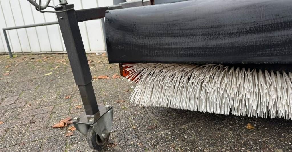 Kehrmaschine des Typs Kersten KM16550M bezem, Gebrauchtmaschine in Geldermalsen (Bild 5)