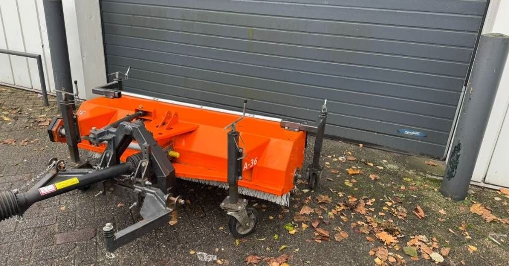 Kehrmaschine des Typs Kersten KM16550M bezem, Gebrauchtmaschine in Geldermalsen (Bild 3)