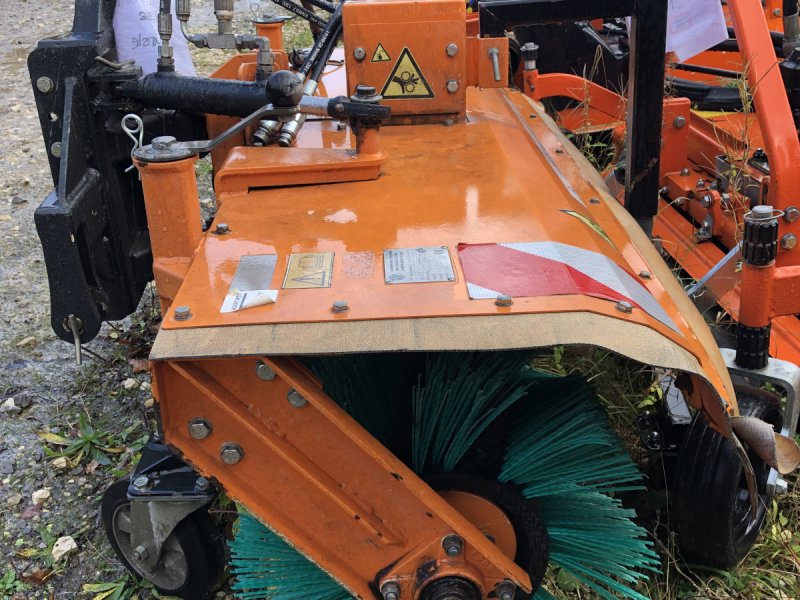 Kehrmaschine от тип KIF MAK, Gebrauchtmaschine в Reutlingen (Снимка 1)