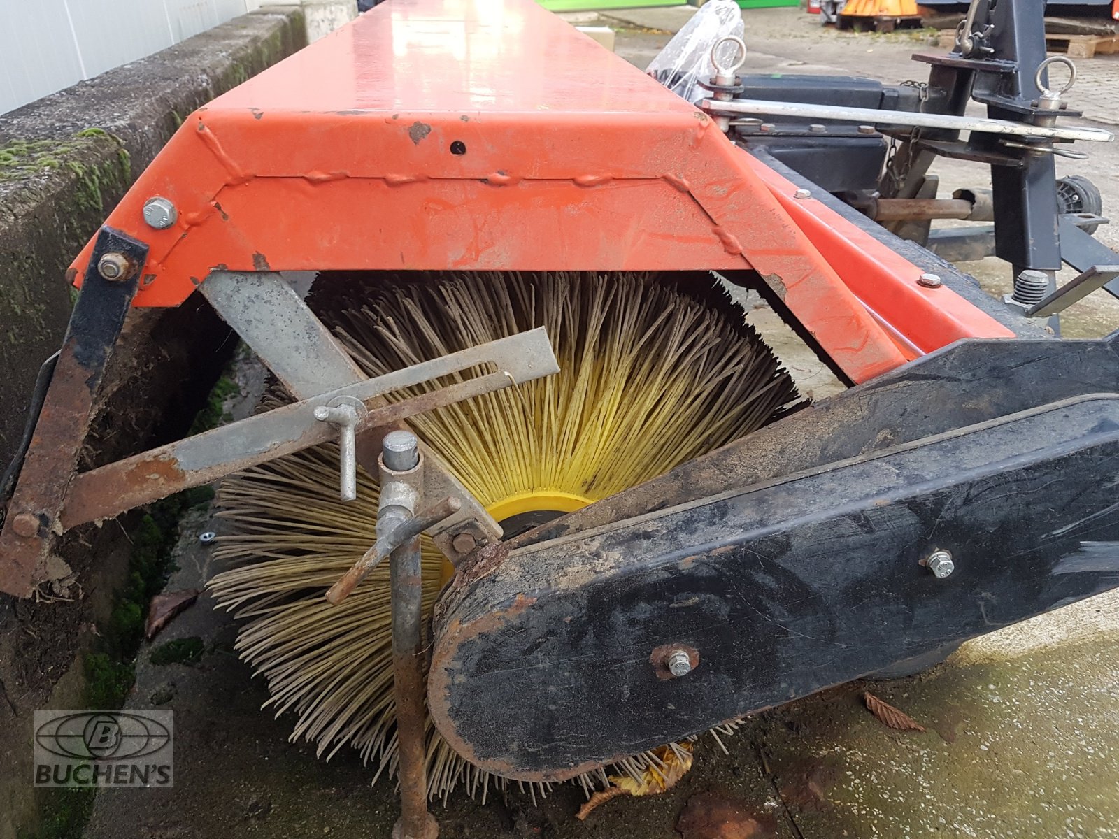 Kehrmaschine des Typs Kubota F3680 -F3890, Gebrauchtmaschine in Olpe (Bild 2)