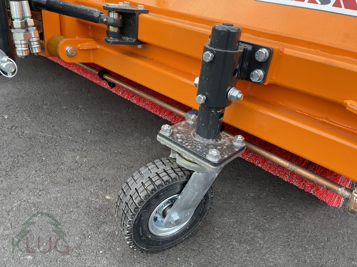 Kehrmaschine des Typs Lesnik MLK 250 Profi Kehrmaschine, Neumaschine in Pirching am Traubenberg (Bild 13)