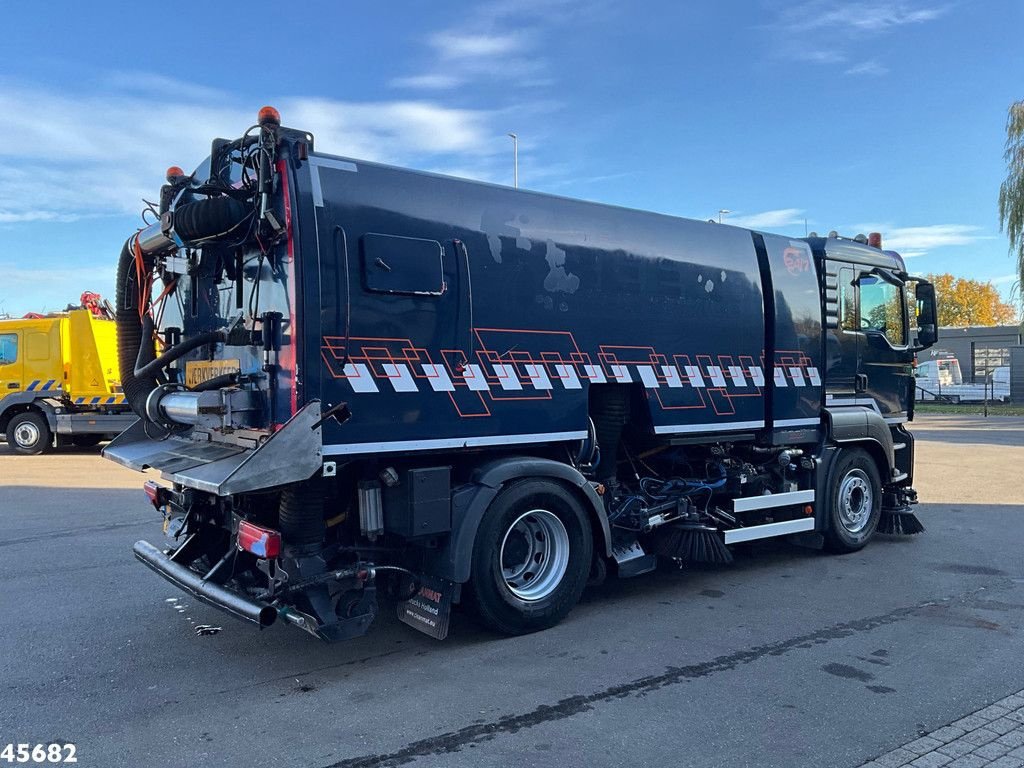 Kehrmaschine tipa MAN TGS 18.320 Manual Gearbox Brock Wegdekreinger links en rechtsveg, Gebrauchtmaschine u ANDELST (Slika 8)