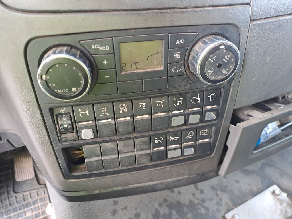 Kehrmaschine tip MAN TGS26.360 6x2 BekkerLaGram SV, Gebrauchtmaschine in Stabroek (Poză 11)