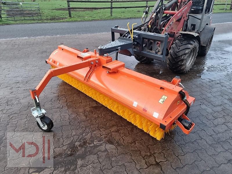 Kehrmaschine a típus MD Landmaschinen AT Kehrmaschine ZML 1,2 - 2,4m, Neumaschine ekkor: Zeven (Kép 1)