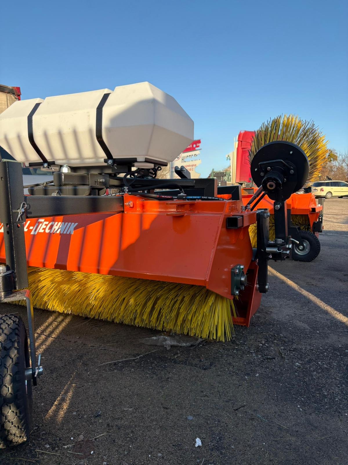 Kehrmaschine des Typs Metal-Technik Kehrmaschine / sweeper, Neumaschine in Michałowo (Bild 15)