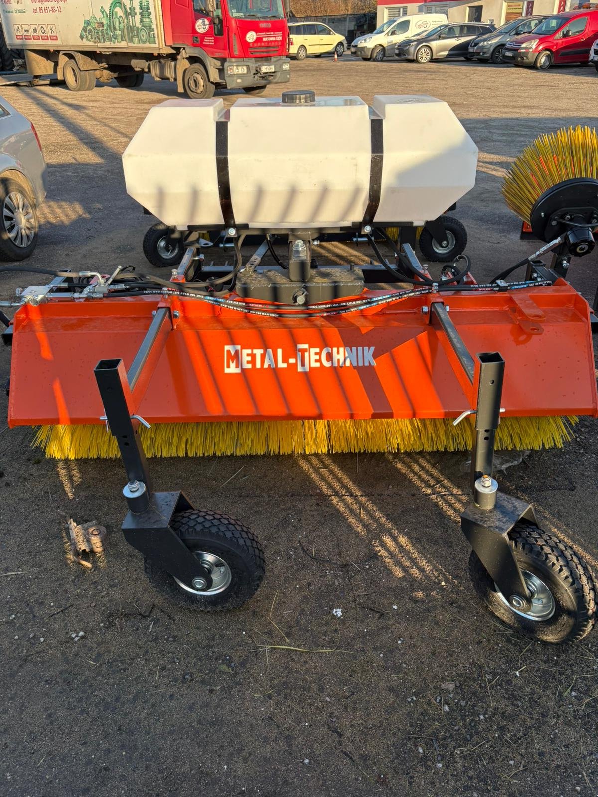 Kehrmaschine des Typs Metal-Technik Kehrmaschine / sweeper, Neumaschine in Michałowo (Bild 16)