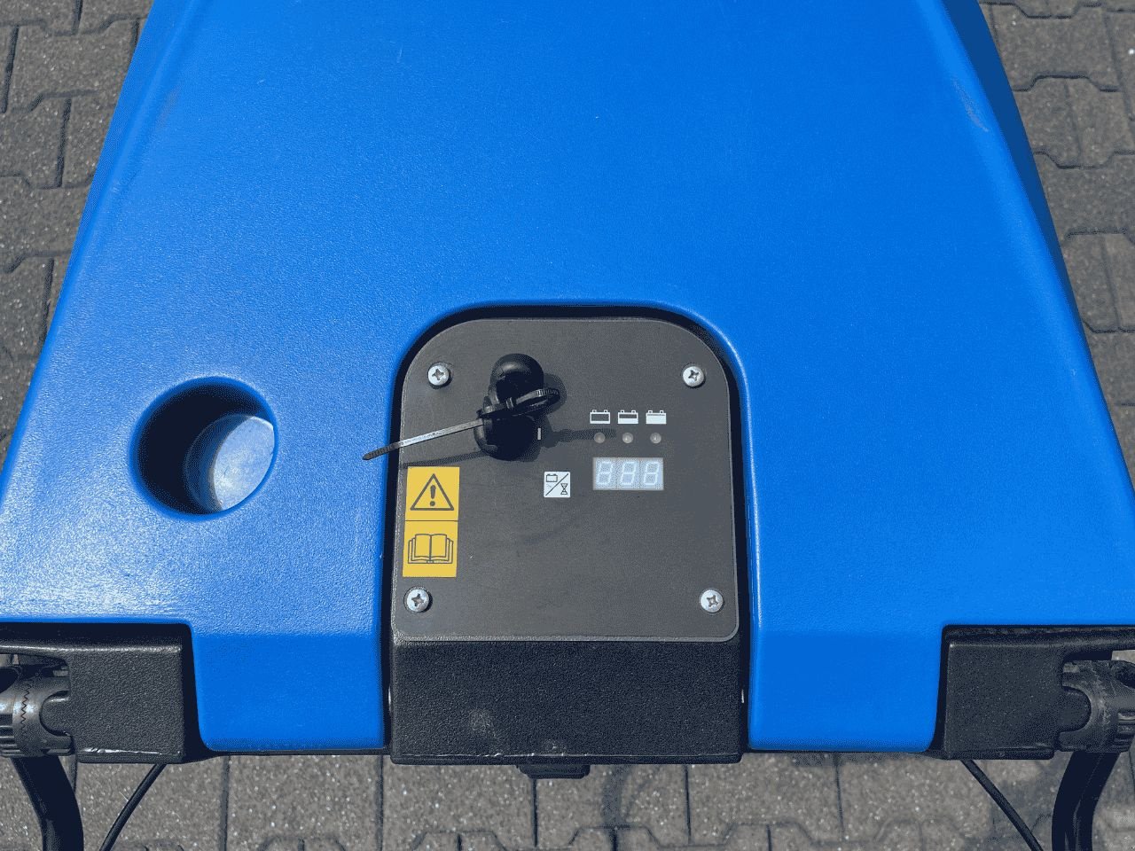 Kehrmaschine of the type Nilfisk Floortec 560B, Gebrauchtmaschine in Barneveld (Picture 7)