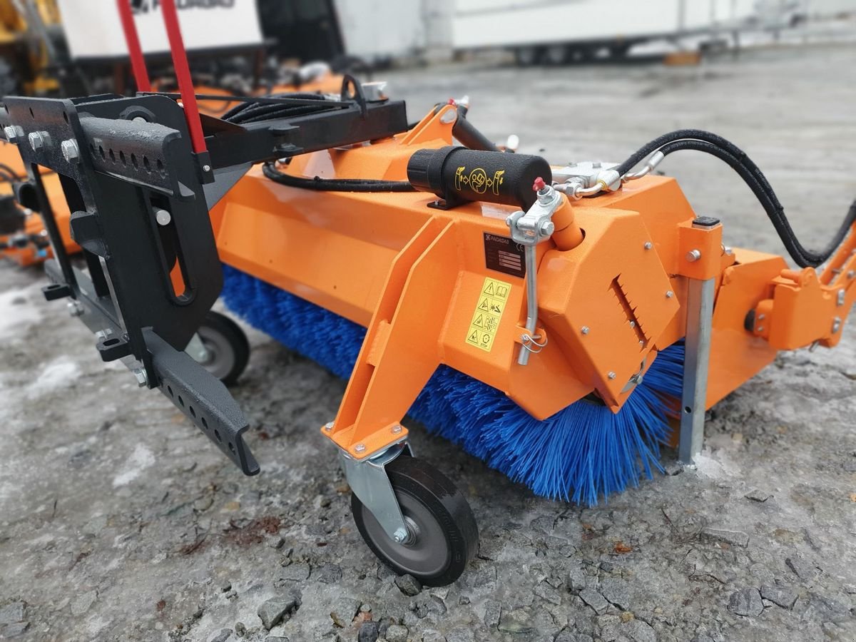 Kehrmaschine a típus Padagas FOX H Kehrmaschine Hoflader Radlader Traktor, Neumaschine ekkor: Aigen-Schlägl (Kép 14)