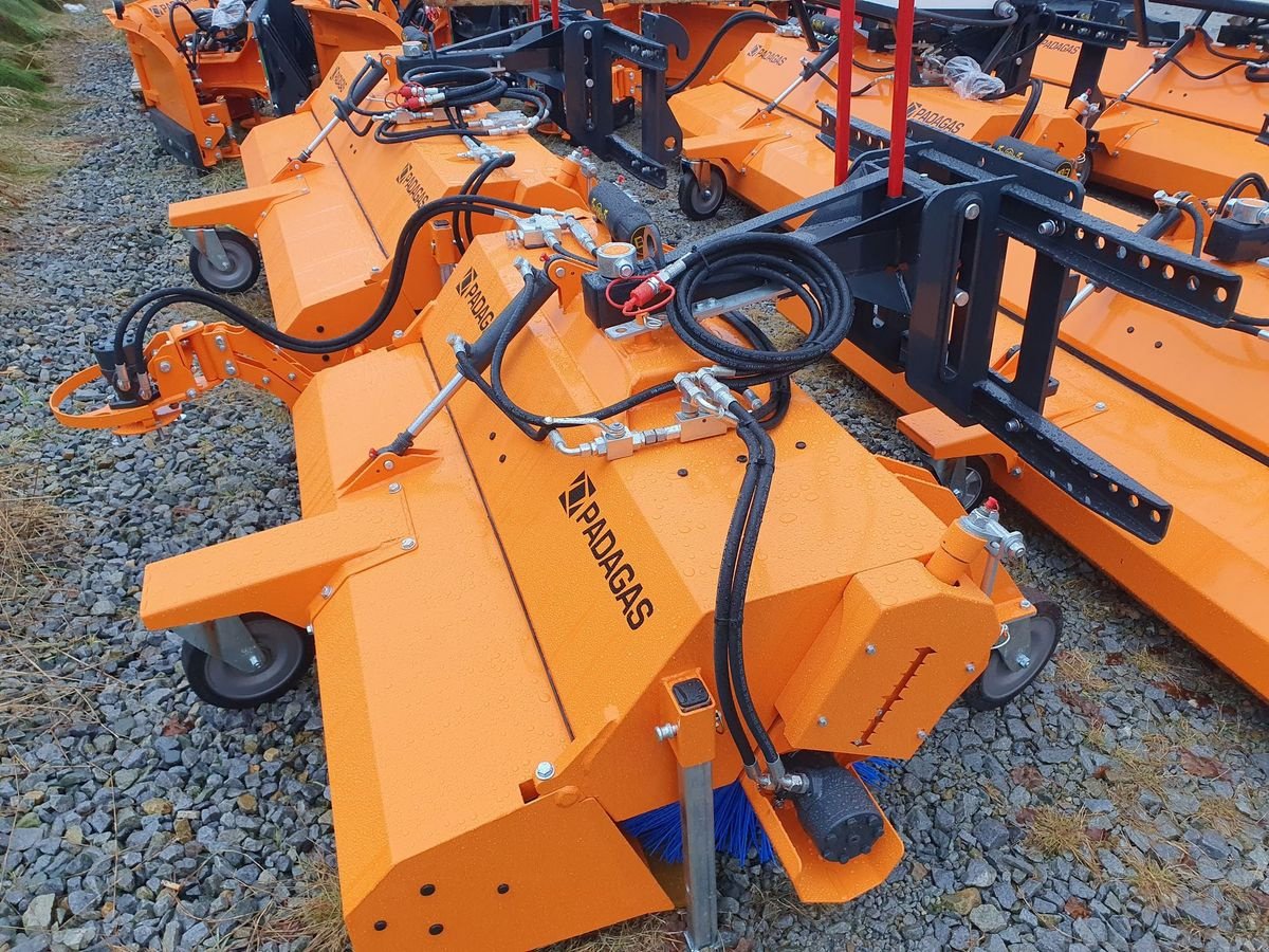 Kehrmaschine a típus Padagas FOX H Kehrmaschine Hoflader Radlader Traktor, Neumaschine ekkor: Aigen-Schlägl (Kép 18)