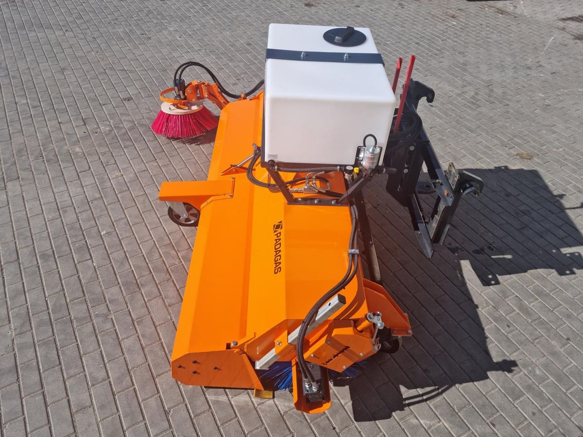 Kehrmaschine a típus Padagas FOX H Kehrmaschine Hoflader Radlader Traktor, Neumaschine ekkor: Aigen-Schlägl (Kép 5)