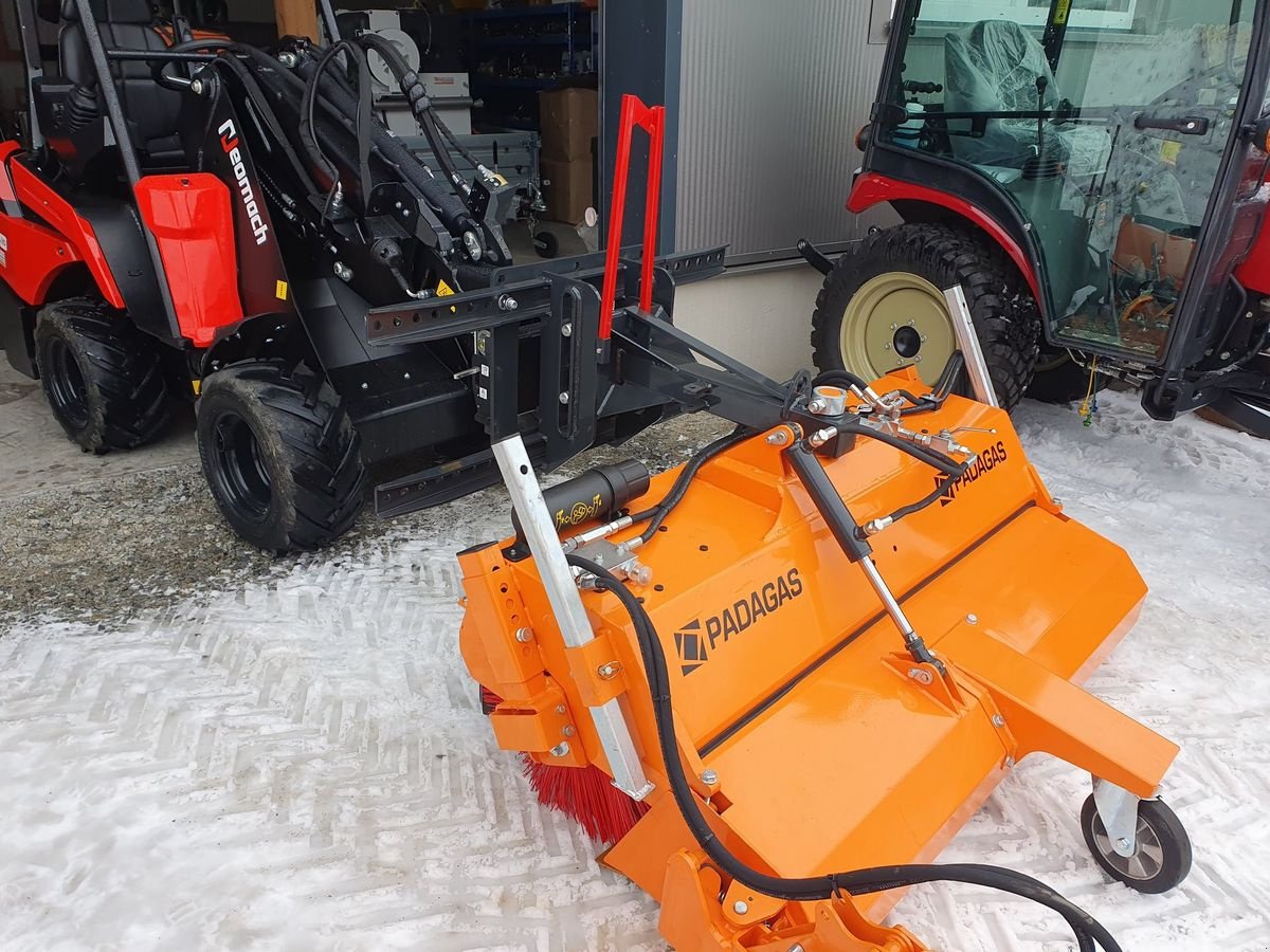 Kehrmaschine typu Padagas FOX Kehrmaschine Hoflader Radlader Traktor Bema, Neumaschine v Aigen-Schlägl (Obrázek 3)