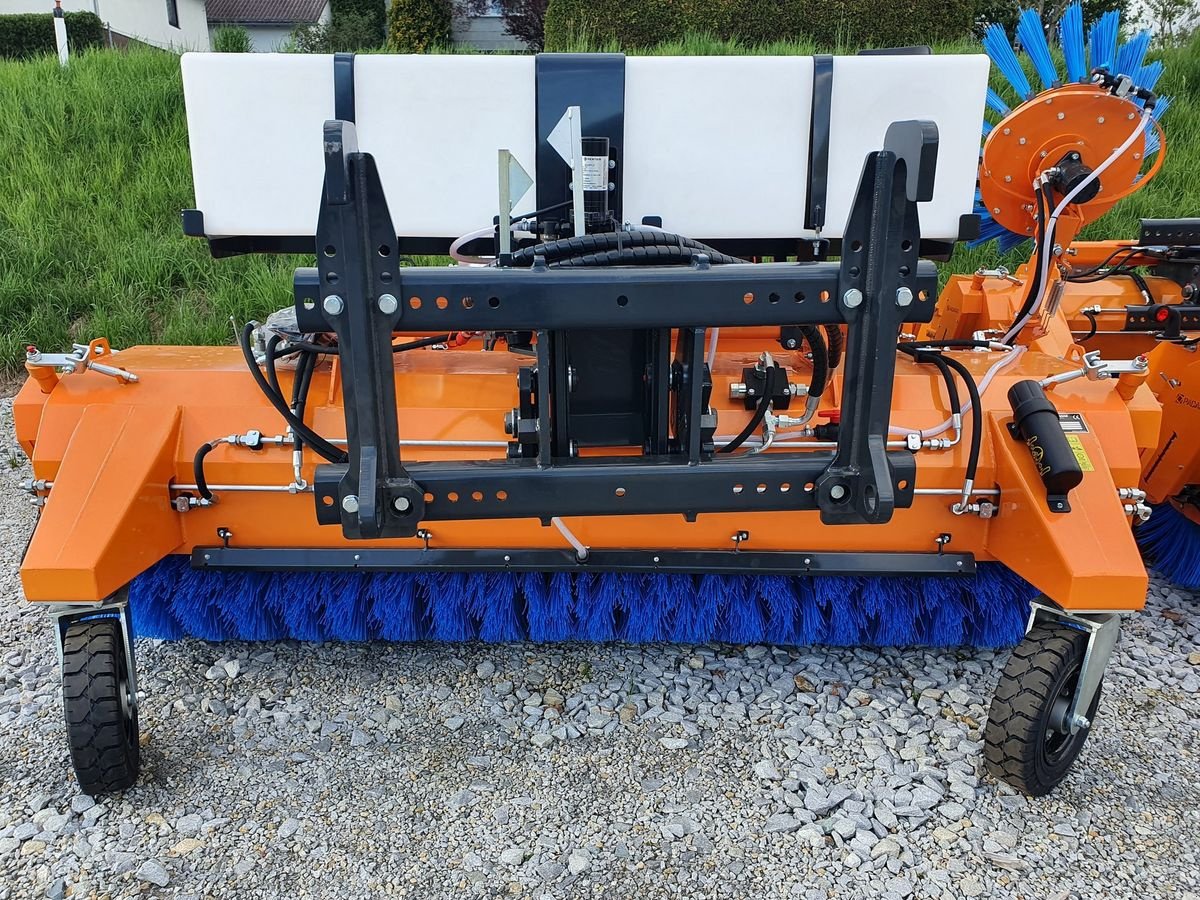 Kehrmaschine des Typs Padagas PROFI H KEHRMASCHINE Radlader Traktor Bema Tuche, Neumaschine in Aigen-Schlägl (Bild 11)
