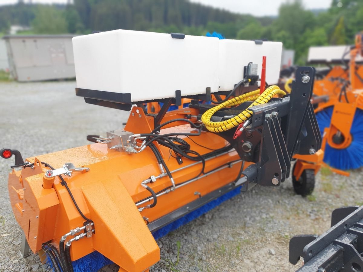 Kehrmaschine des Typs Padagas PROFI H KEHRMASCHINE Traktor Radlader Tuchel Bem, Neumaschine in Aigen-Schlägl (Bild 3)