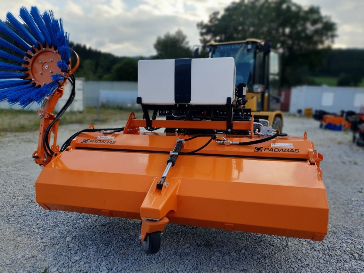 Kehrmaschine des Typs Padagas PROFI KEHRMASCHINE Traktor Radlader Tuchel Bema, Neumaschine in Aigen-Schlägl (Bild 7)