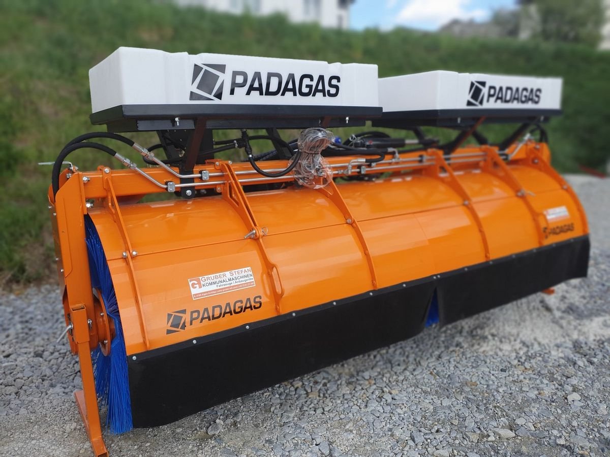 Kehrmaschine des Typs Padagas SHARK H KEHRMASCHINE Traktor Bema Tuchel Radlade, Neumaschine in Aigen-Schlägl (Bild 1)
