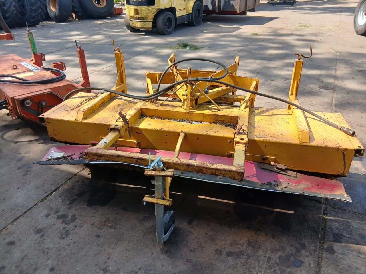 Kehrmaschine of the type Peecon Drie veegmachines, Gebrauchtmaschine in Rouveen (Picture 5)